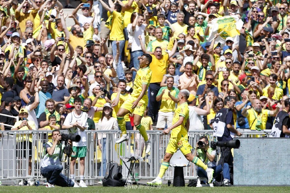 面对强劲对 面对强劲对