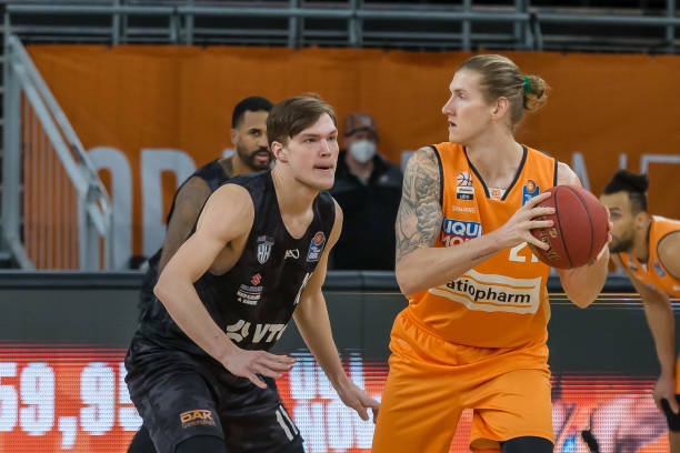 许多企业在 许多企业在