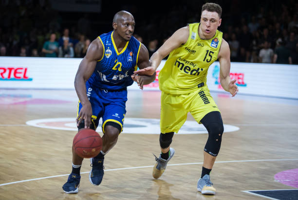 拜仁略显劣 拜仁略显劣